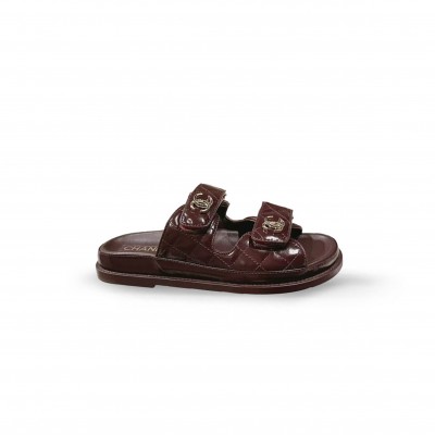 CHANEL BURGUNDY RED PATENT GOLD CC LOGO MULE SLIDES 